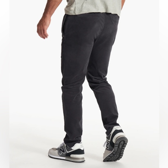 Vuori Optimist charcoal gray corduroy pants Large - Picture 2 of 8